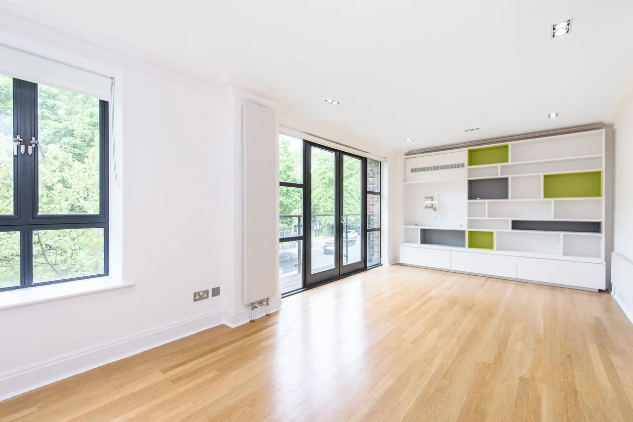 2 Heath Cut Lodge, North End Way, London, photo 11