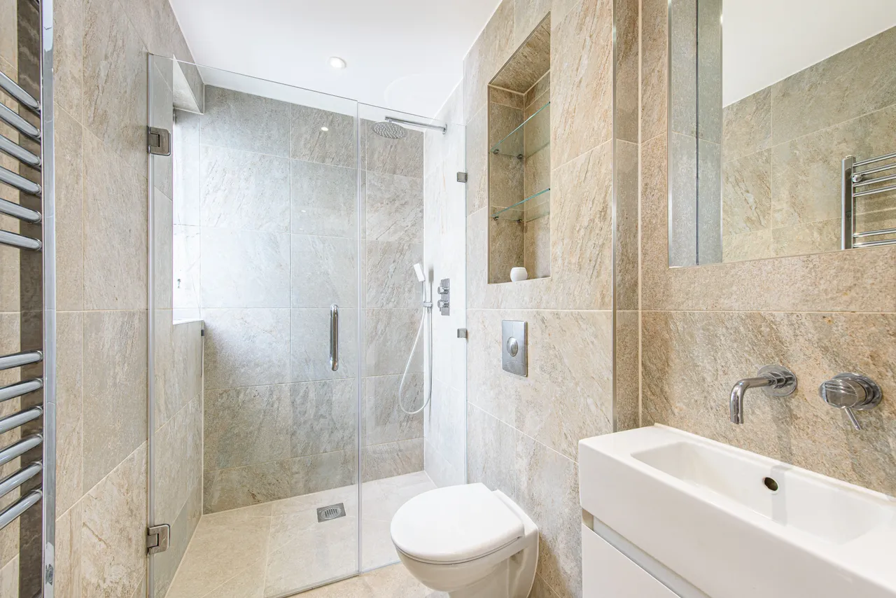 2 Heath Cut Lodge, North End Way, London, photo 9