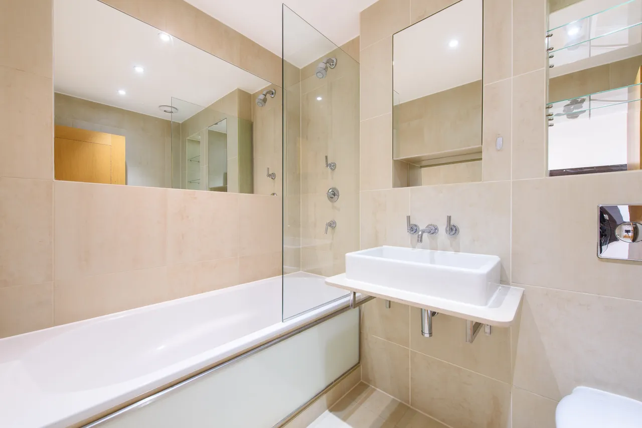 2 Heath Cut Lodge, North End Way, London, photo 6