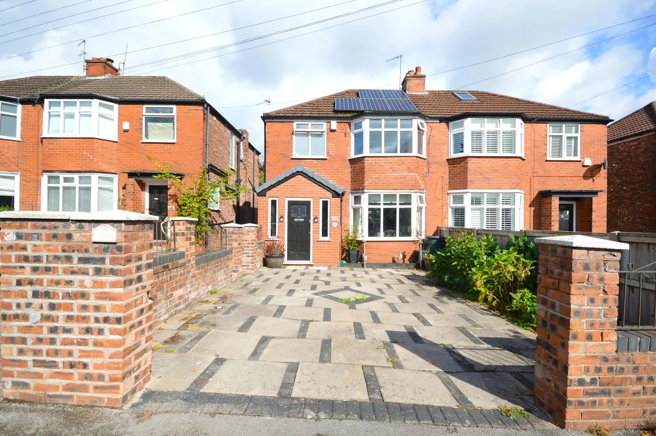 3 bed house for sale, Didsbury Road, Stockport