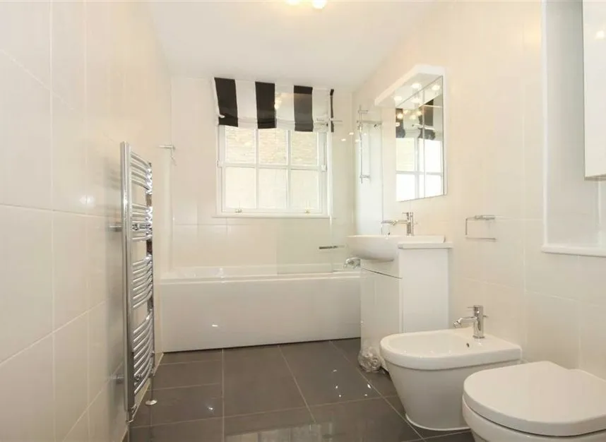 St. Katharines Way, Wapping, E1W, photo 6
