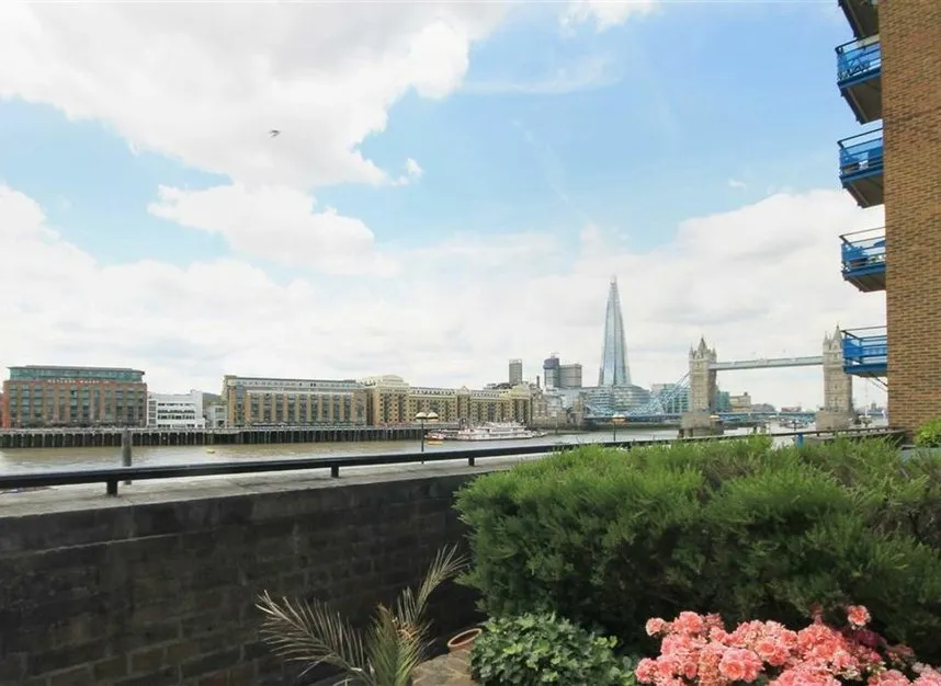 3 bed flat to rent — St. Katharines Way, Wapping, E1W