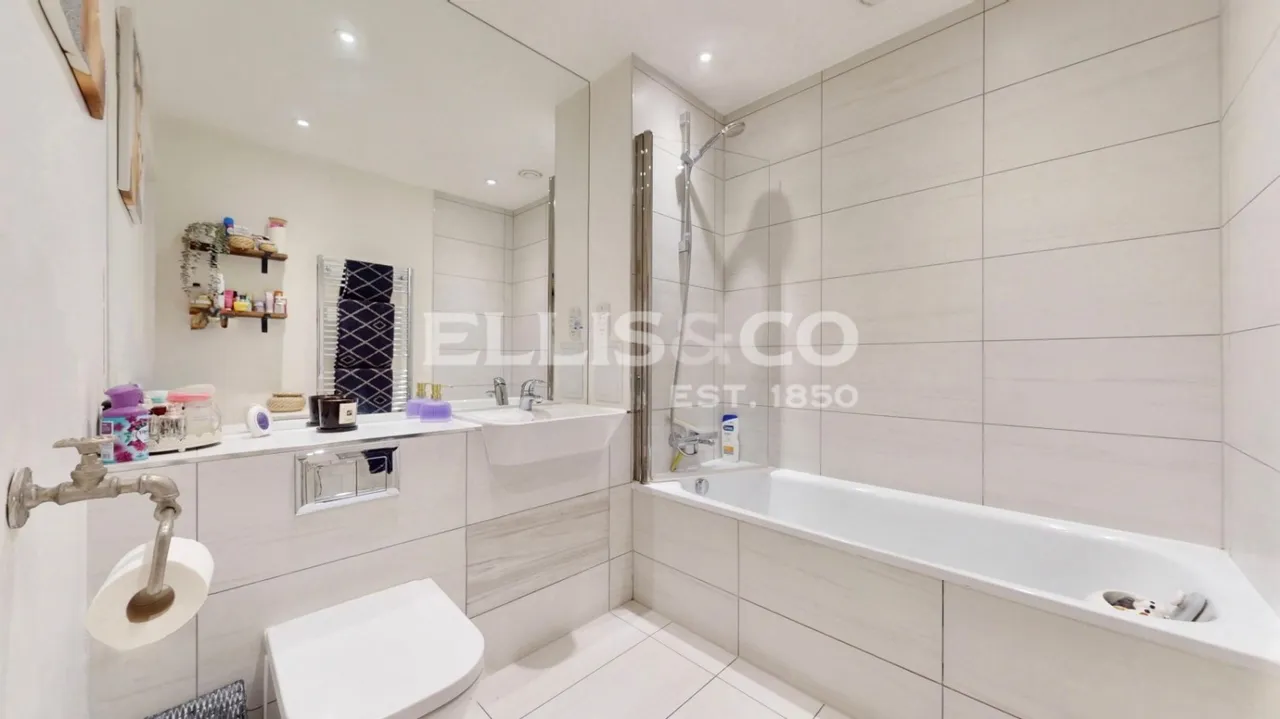 Addington Close, Southall, UB2, photo 13