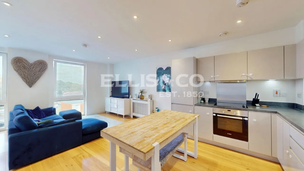 Addington Close, Southall, UB2, photo 6