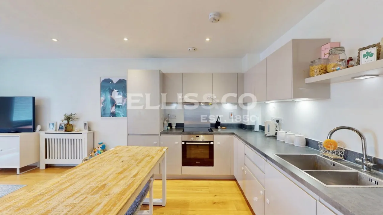 Addington Close, Southall, UB2, photo 7