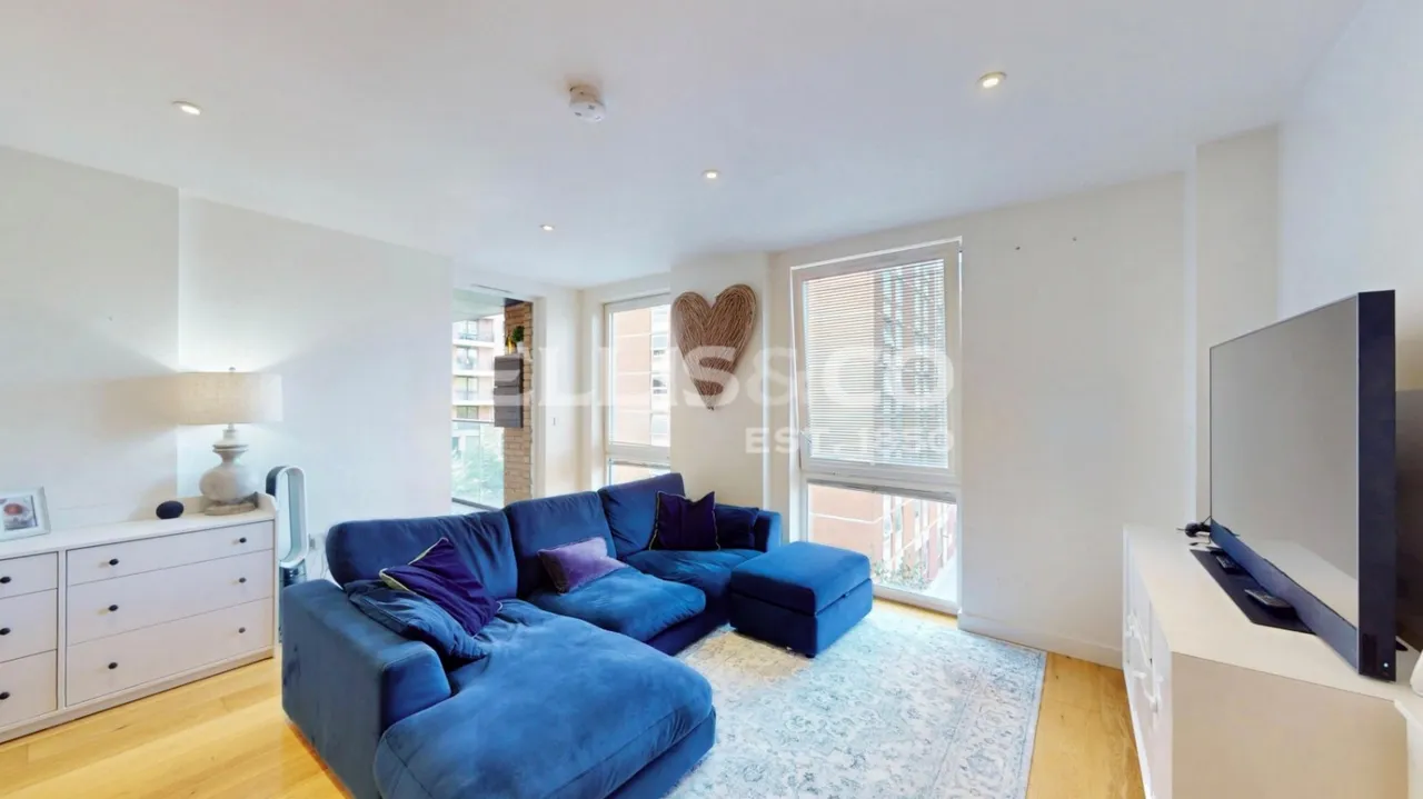 Addington Close, Southall, UB2, photo 4