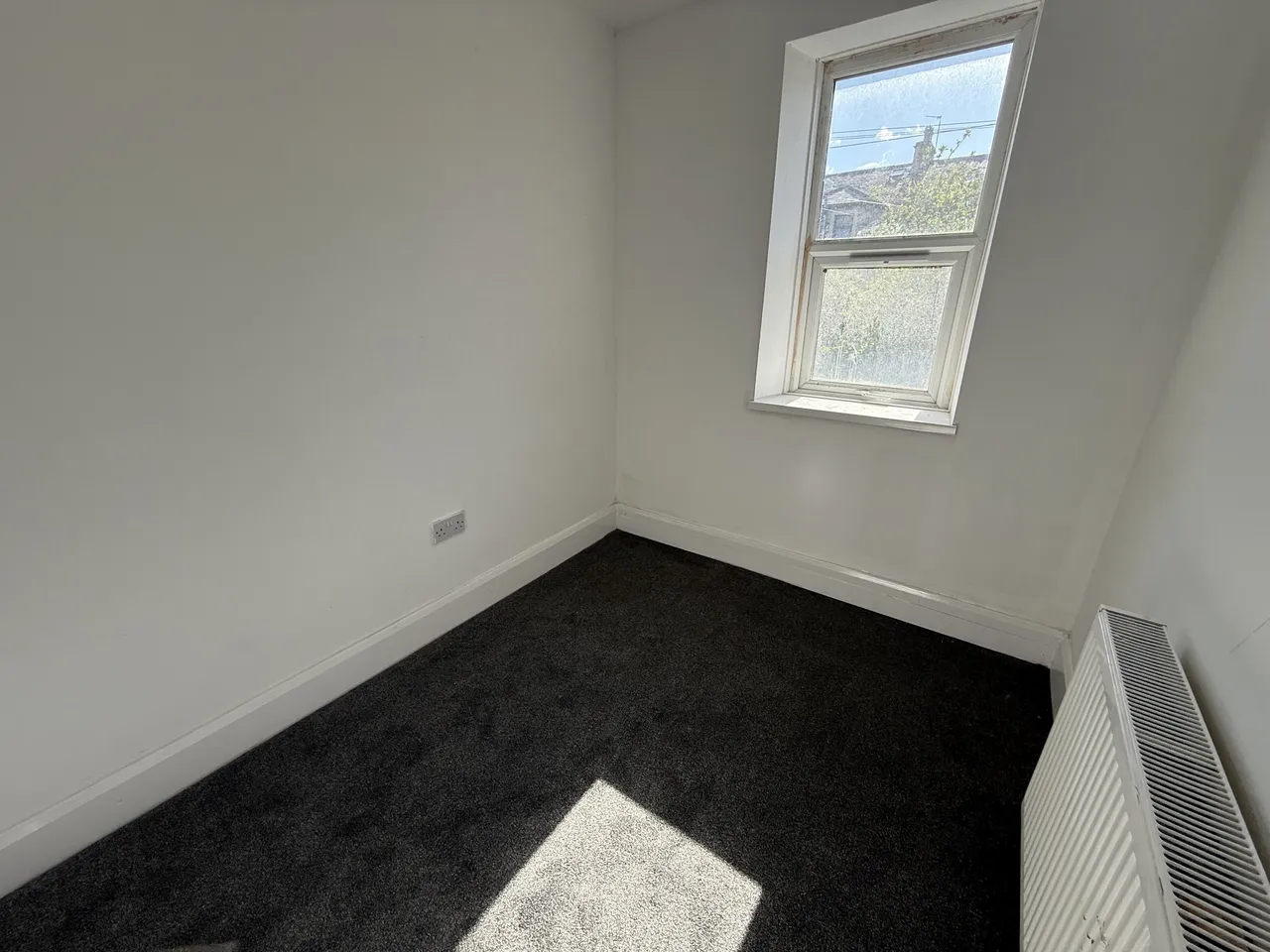 St. Johns Road, HUDDERSFIELD, photo 12