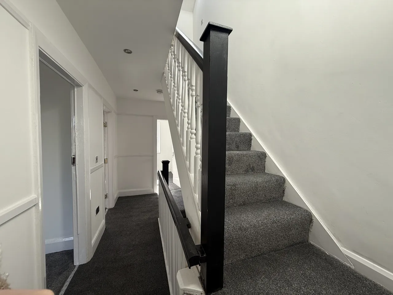 St. Johns Road, HUDDERSFIELD, photo 10