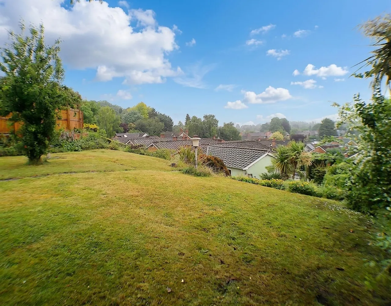 Bulcote Drive, Burton Joyce, NG14, photo 13
