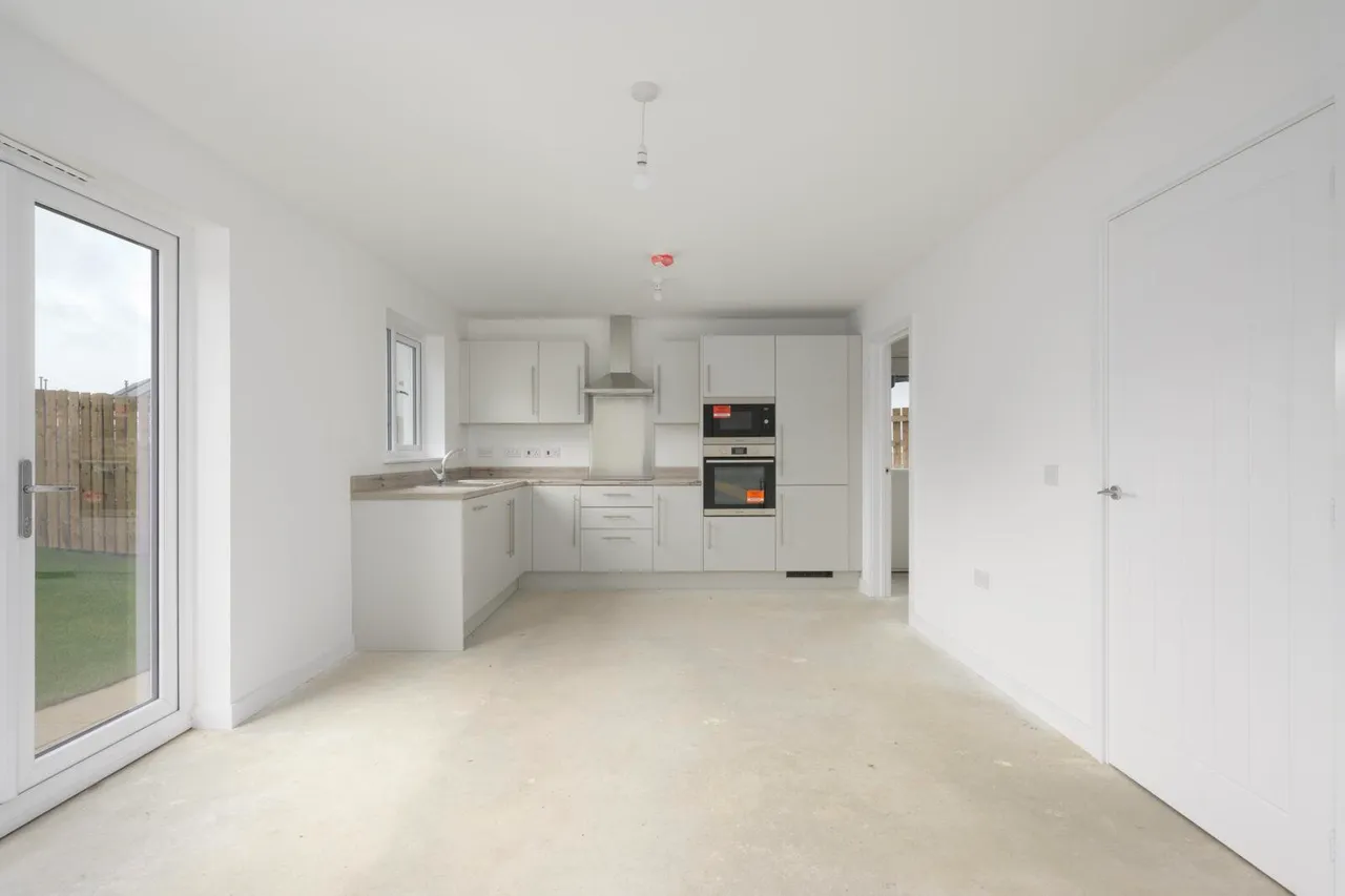 Daffodil Drive, Robroyston, G33 6PQ, photo 18