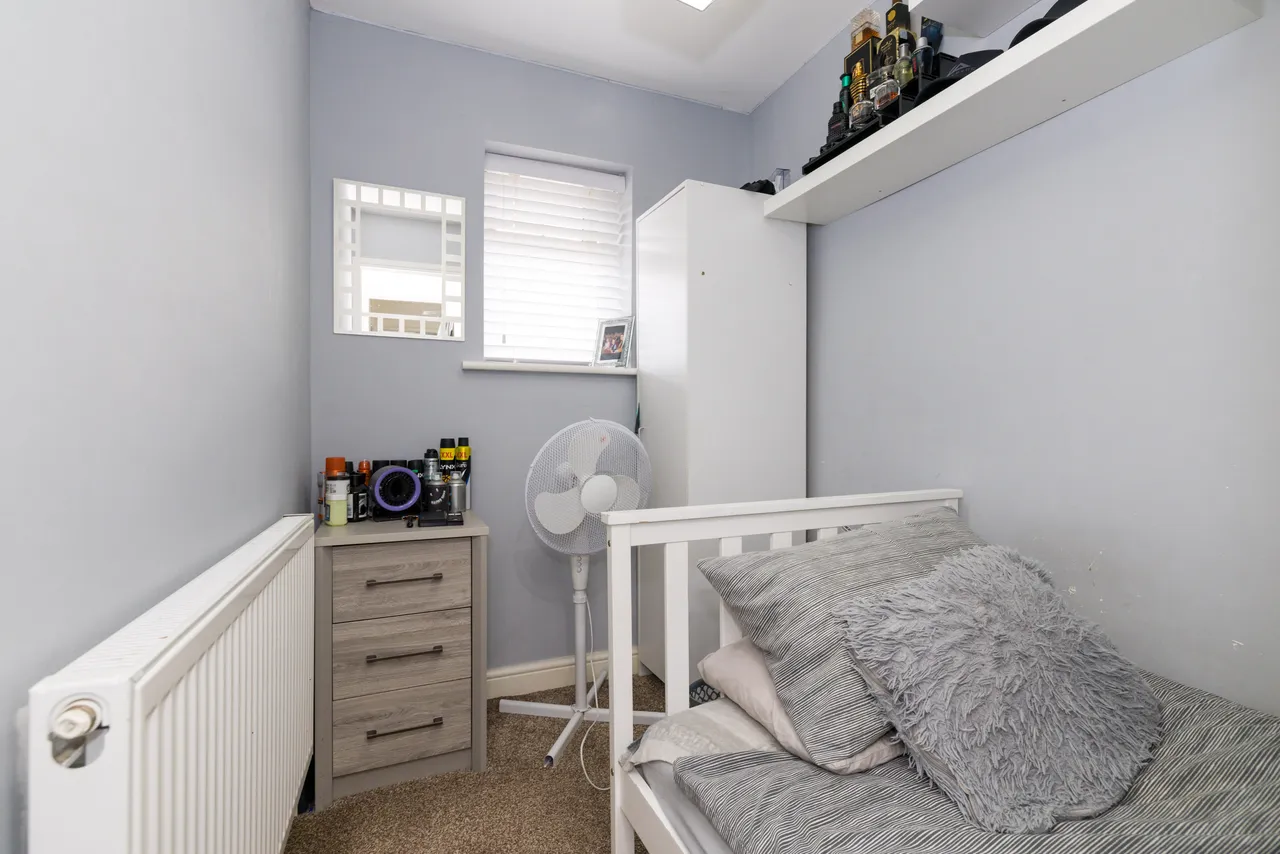 Ashbourne Avenue, Whelley, WN2, photo 11