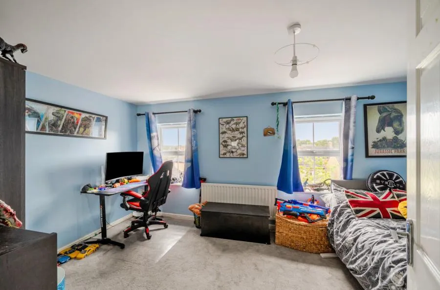 Queen Elizabeth Drive, Swindon, SN25, photo 14