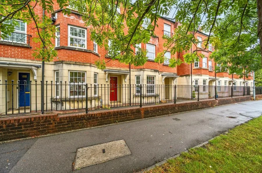 Queen Elizabeth Drive, Swindon, SN25, photo 20