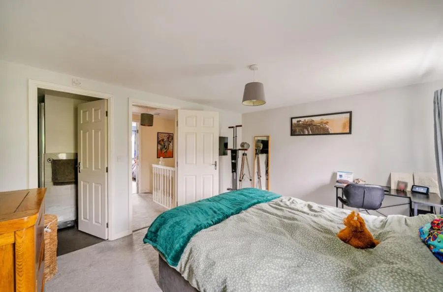 Queen Elizabeth Drive, Swindon, SN25, photo 10