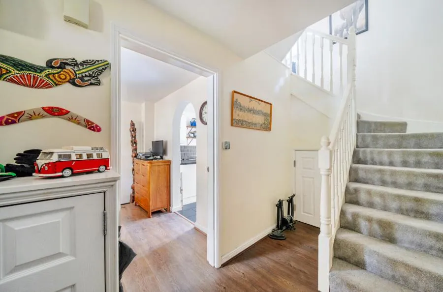 Queen Elizabeth Drive, Swindon, SN25, photo 9