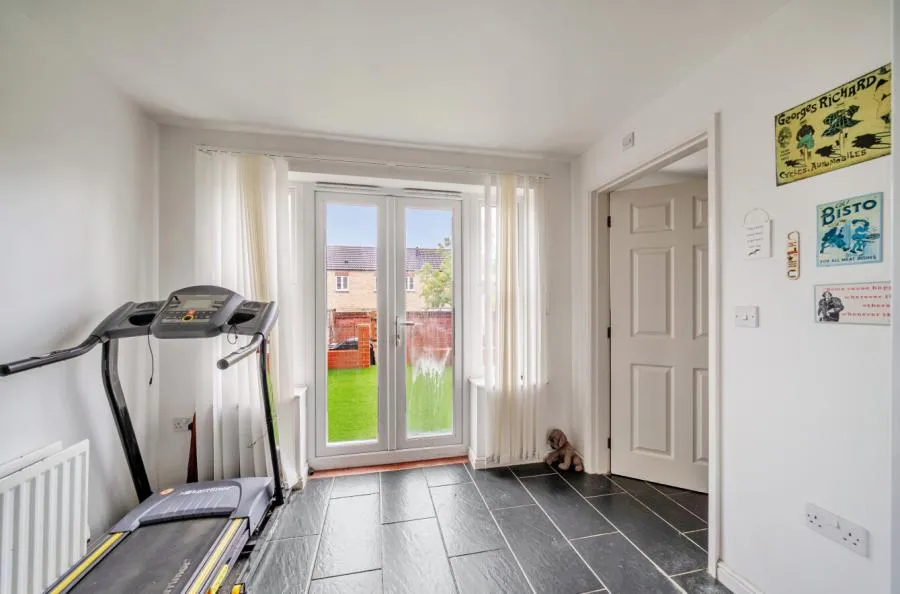 Queen Elizabeth Drive, Swindon, SN25, photo 8