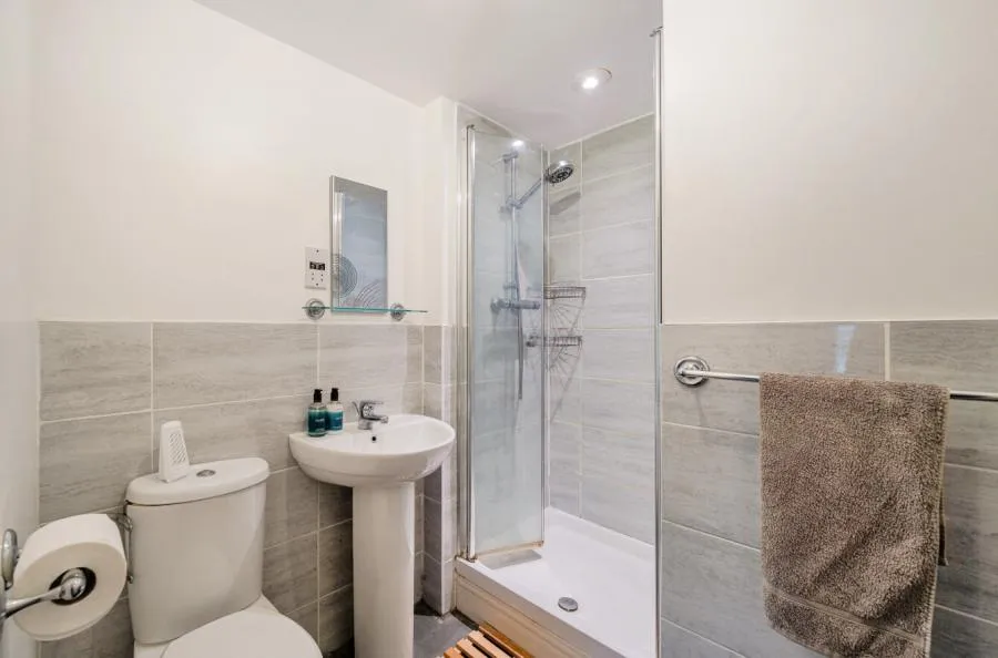 Queen Elizabeth Drive, Swindon, SN25, photo 12