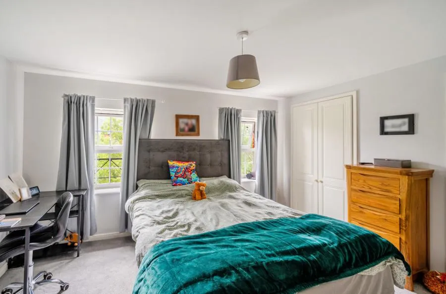 Queen Elizabeth Drive, Swindon, SN25, photo 11
