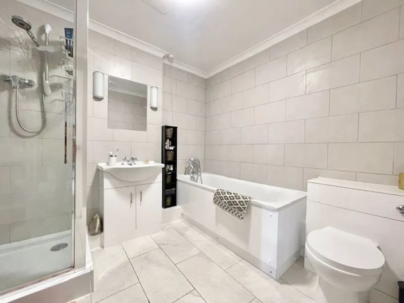 Plumbers Row, London E1 1EP, photo 6