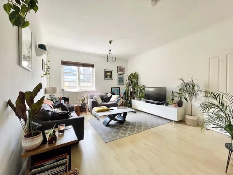 Plumbers Row, London E1 1EP, photo 2