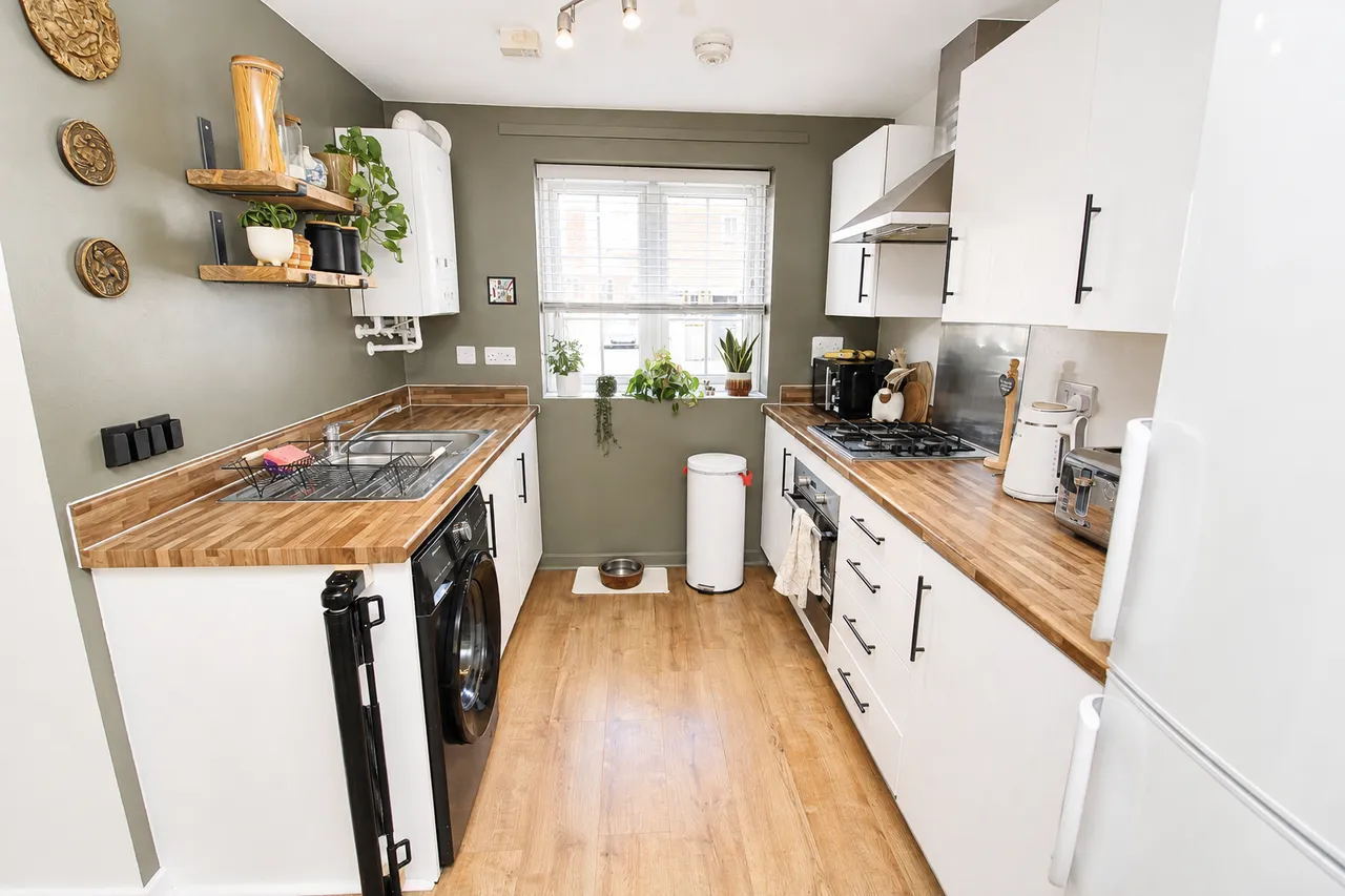 Chimney Way, Stewartby, Bedford, Bedford, MK43 9GW, photo 2