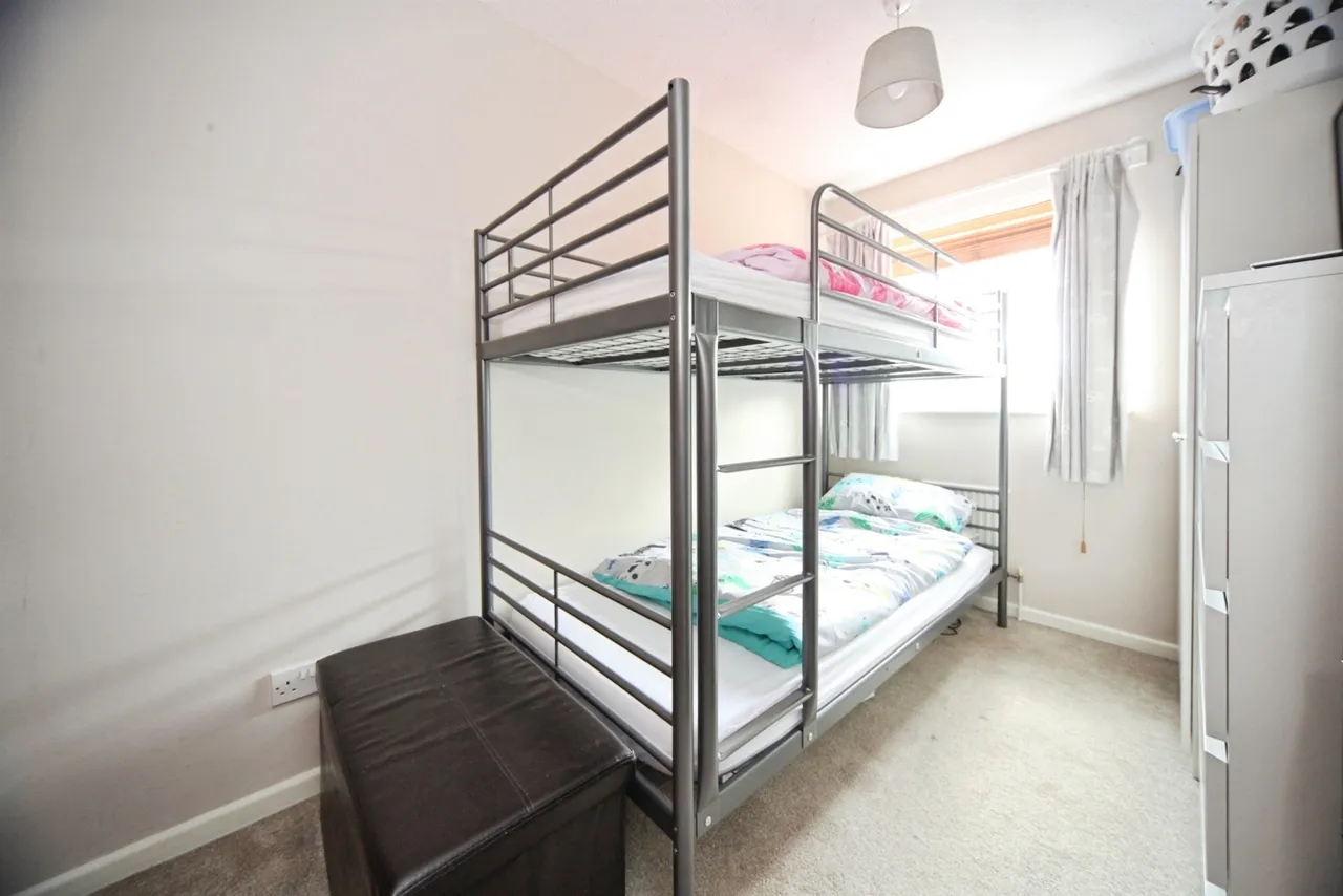 Evans Close, Houghton Regis, Dunstable, photo 10