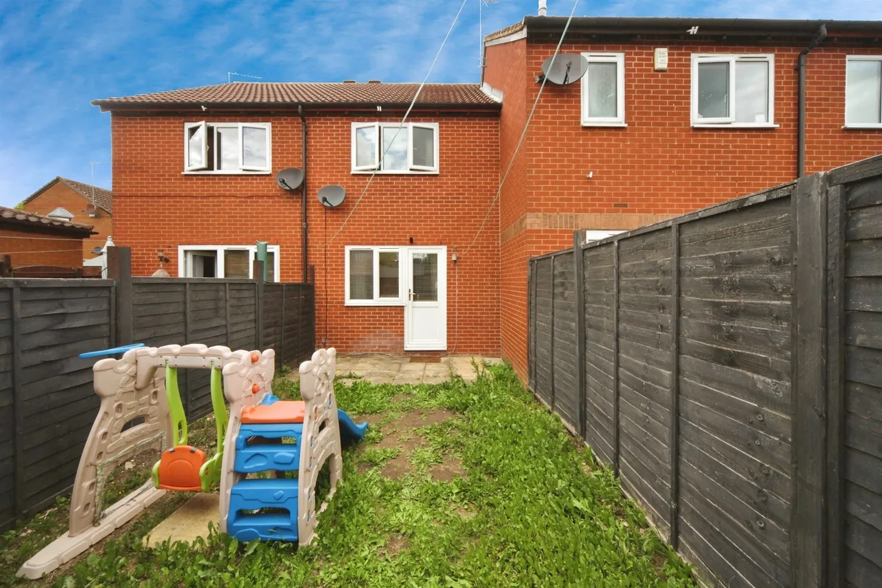 Evans Close, Houghton Regis, Dunstable, photo 2