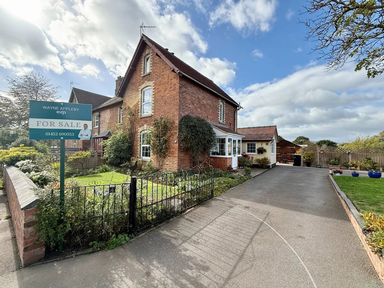 4 bed house for sale, Barbers Bridge, Rudford, GL2
