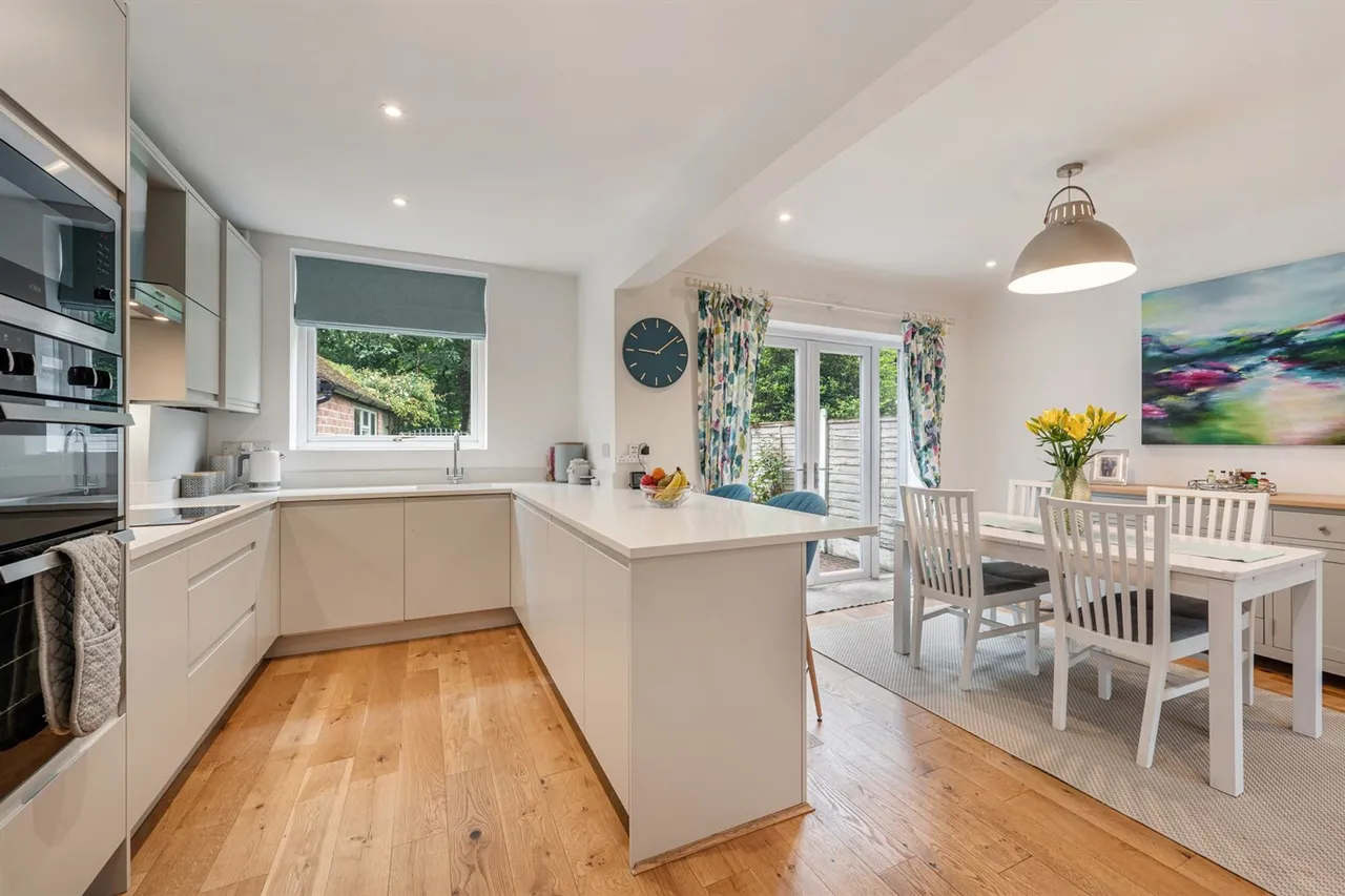 Deanway, Wilmslow, photo 6