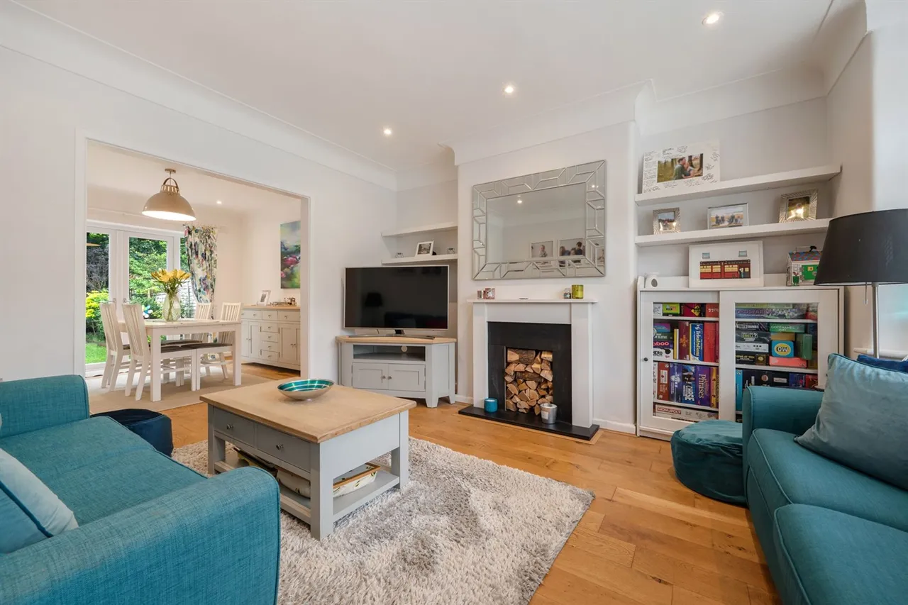Deanway, Wilmslow, photo 3