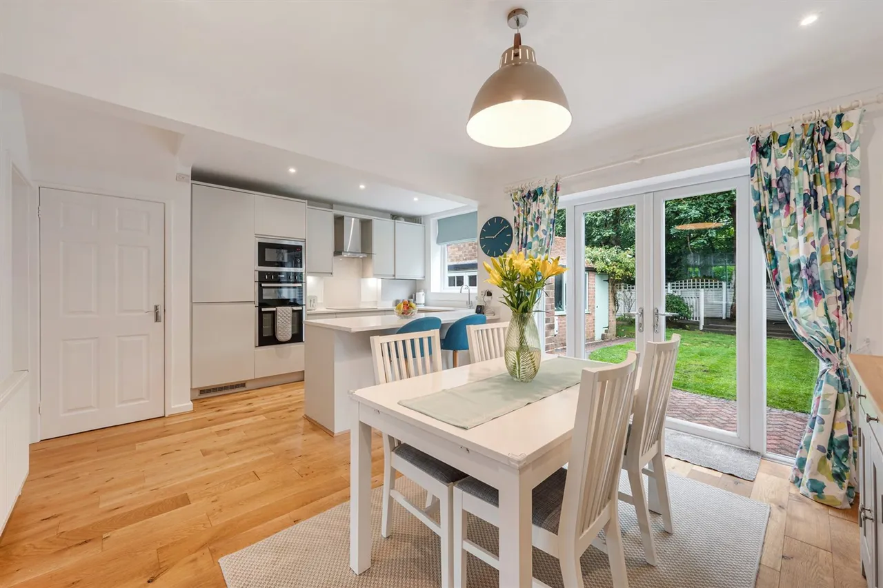 Deanway, Wilmslow, photo 2