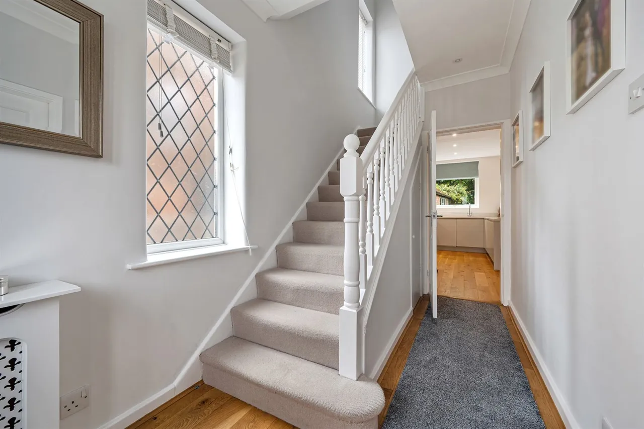 Deanway, Wilmslow, photo 5