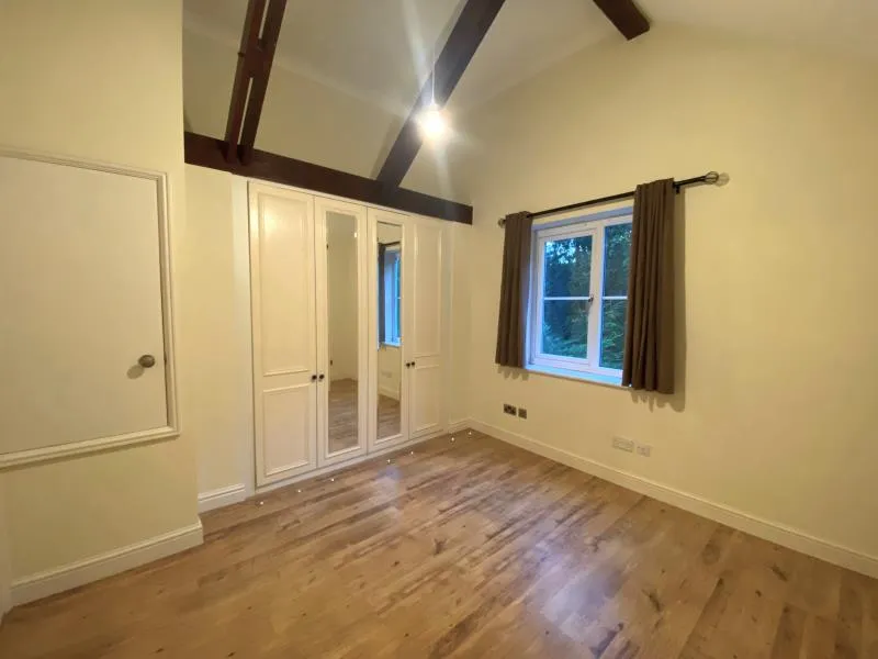 Juniper Road, Farnborough, GU14, photo 5