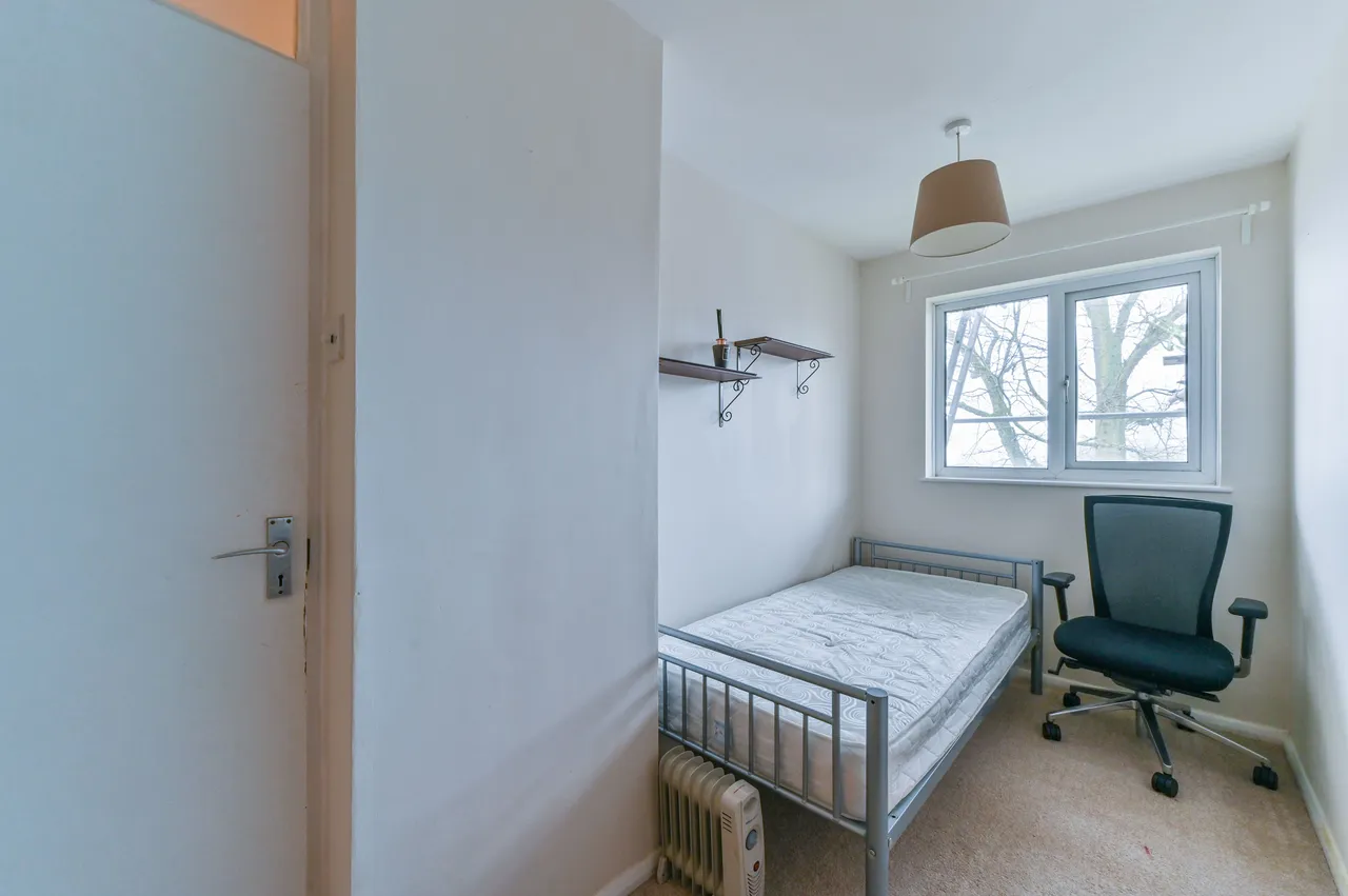 7 Cypress Lodge, Cypress Road, London, photo 4