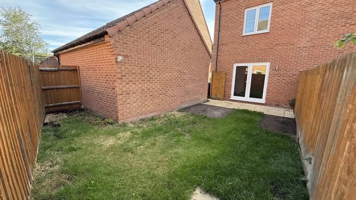 Iris Crescent, Lincoln, photo 5