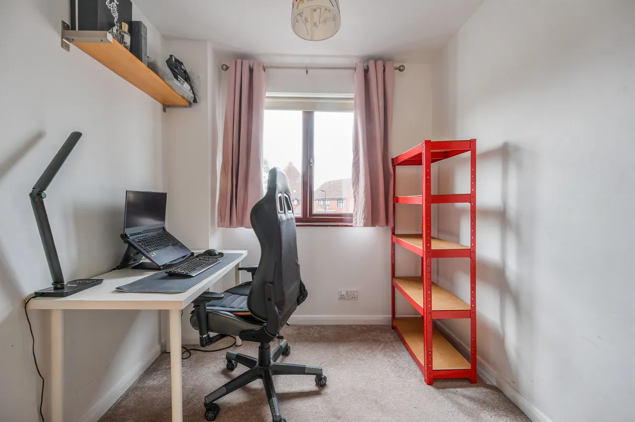 9 Gautrey Square, London, photo 10