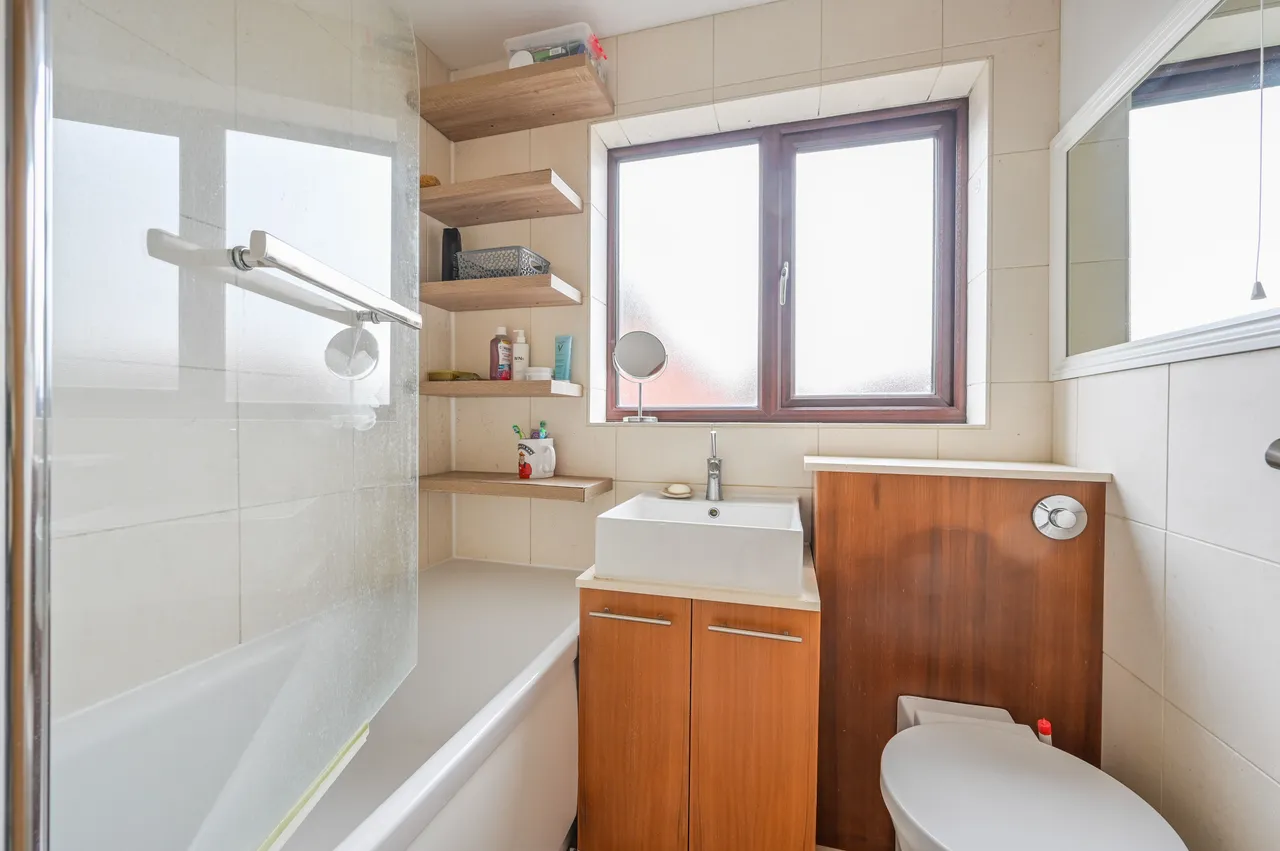 9 Gautrey Square, London, photo 9