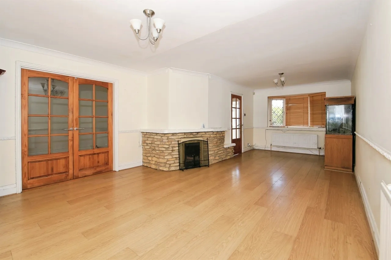 Cross Street, Peterborough, PE7, photo 3