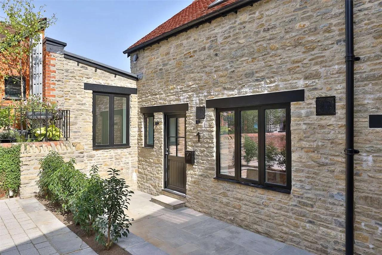St Mary's Barns, Church Hill, DT10, photo 8