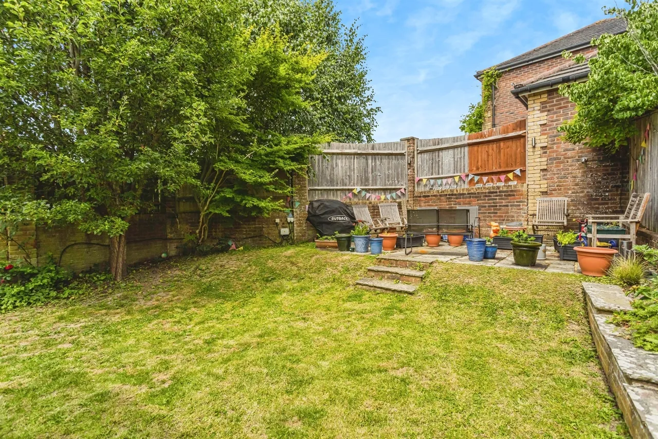 Robin Road, Burgess Hill, RH15, photo 24