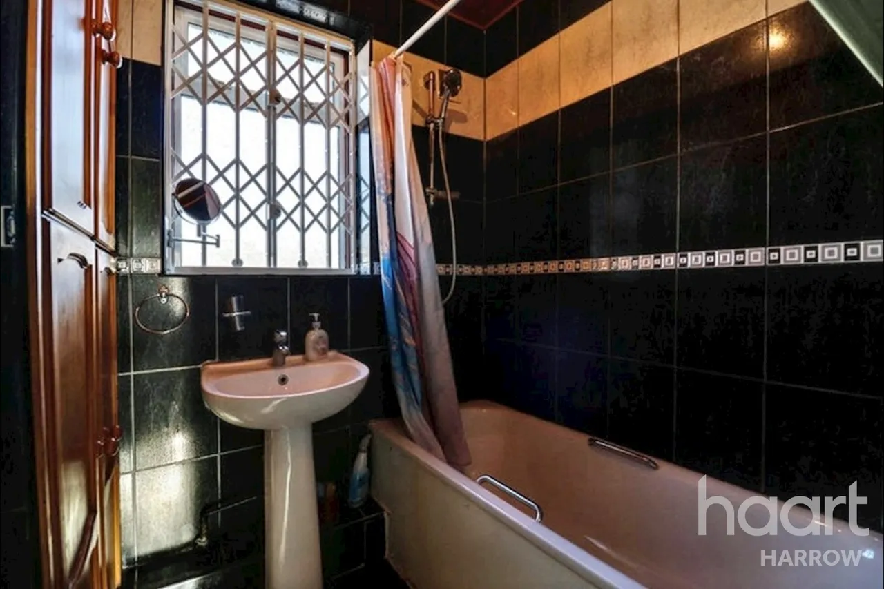 Portland Crescent, Stanmore, HA7, photo 18