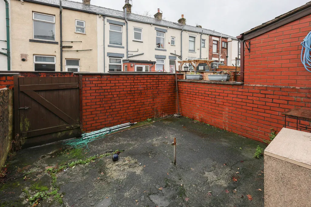 Rochdale Road Shaw, Oldham OL2 7JT, photo 14