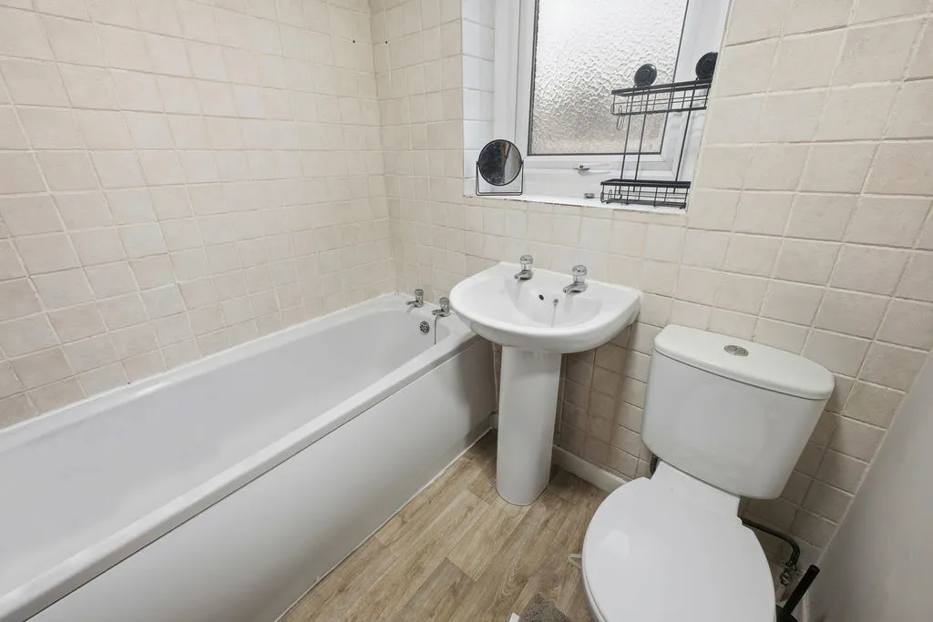 Rochdale Road Shaw, Oldham OL2 7JT, photo 13
