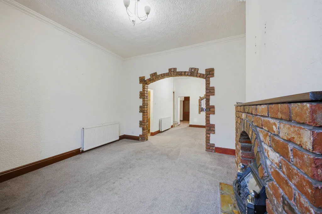 Rochdale Road Shaw, Oldham OL2 7JT, photo 6
