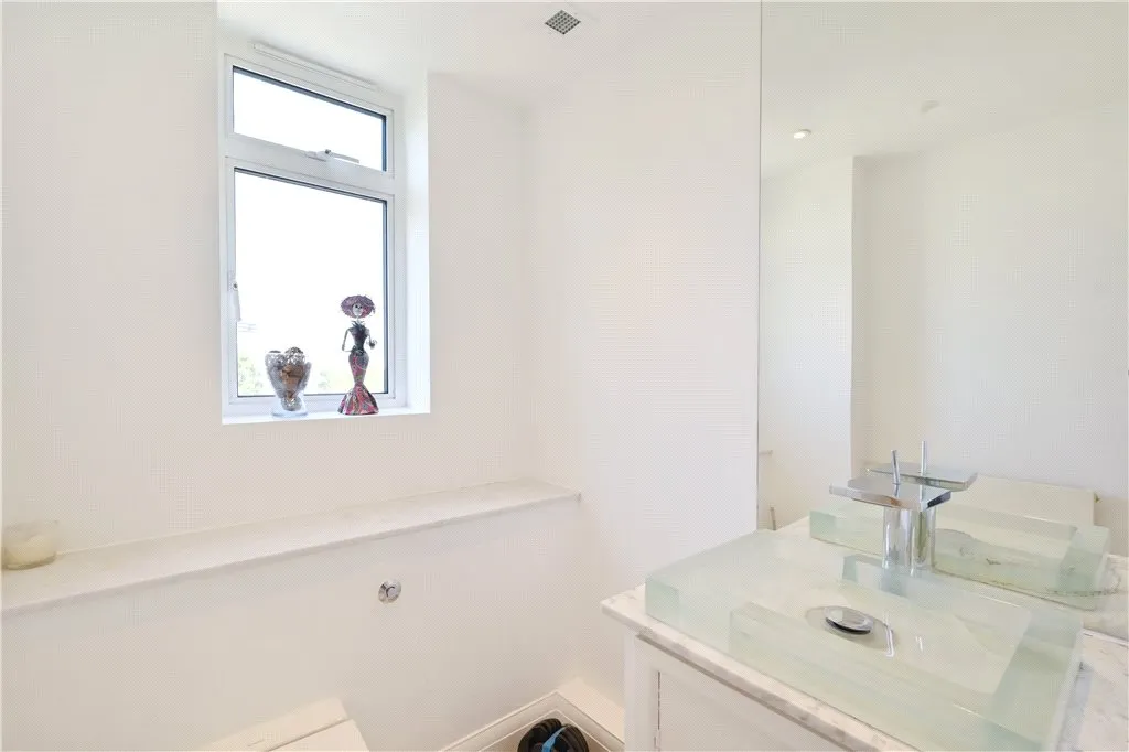 Kensington High Street, London, W14, photo 12