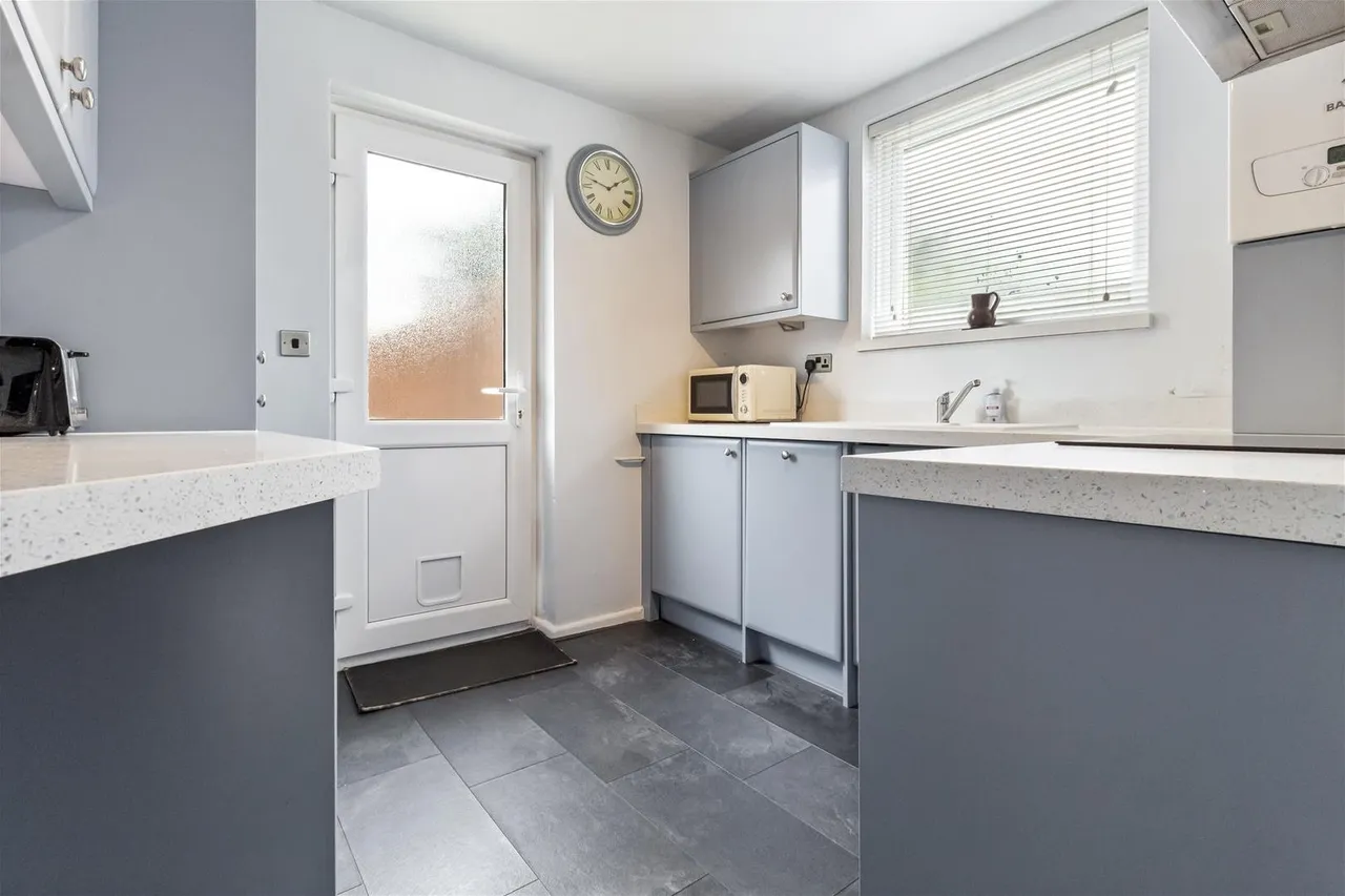 Loxwood Avenue, Worthing, photo 4