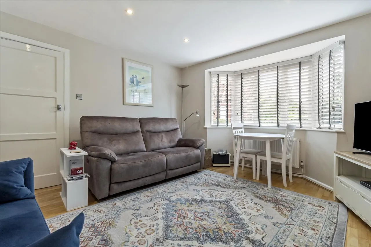 Loxwood Avenue, Worthing, photo 3