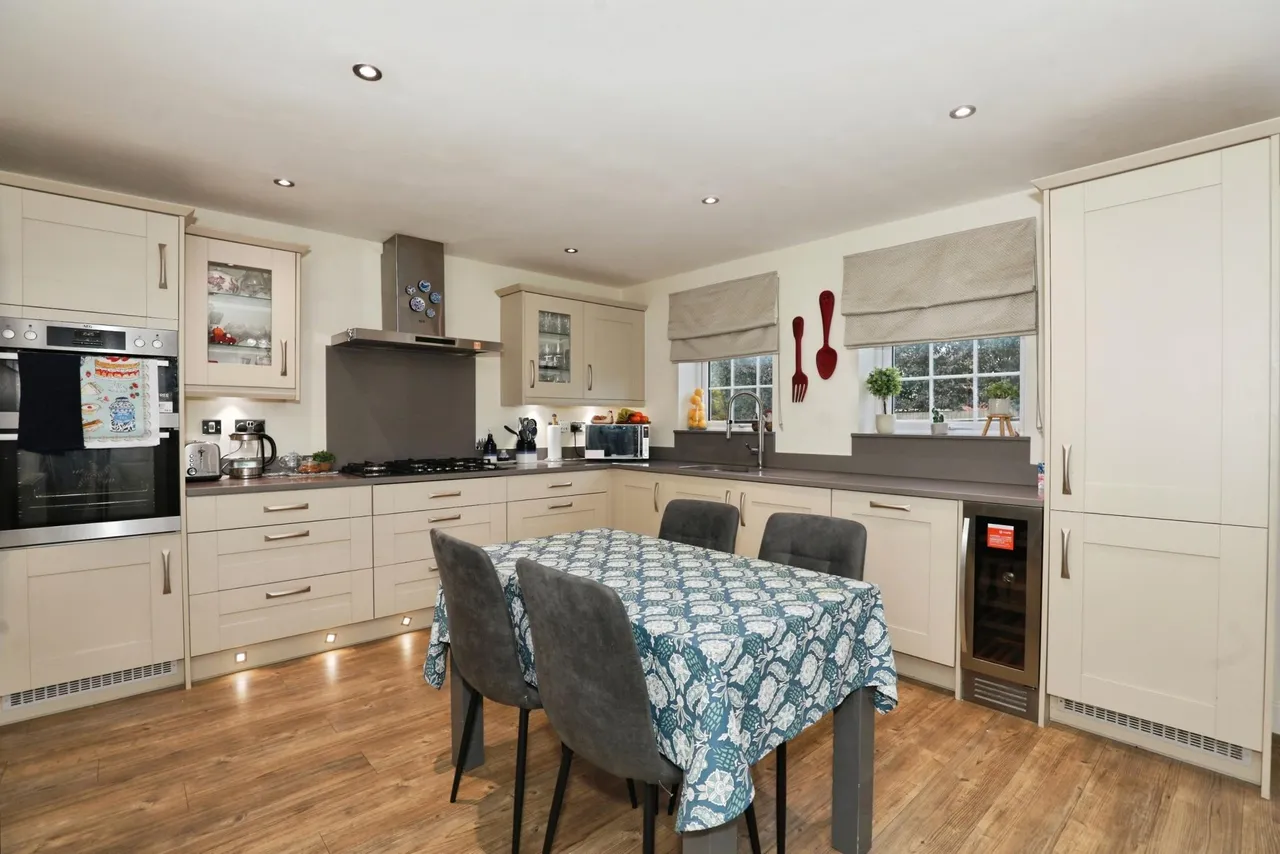 Josiah Drive, Barlaston, ST12, photo 13