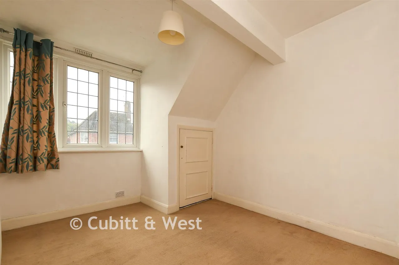 High Street, Dorking, RH4, photo 11