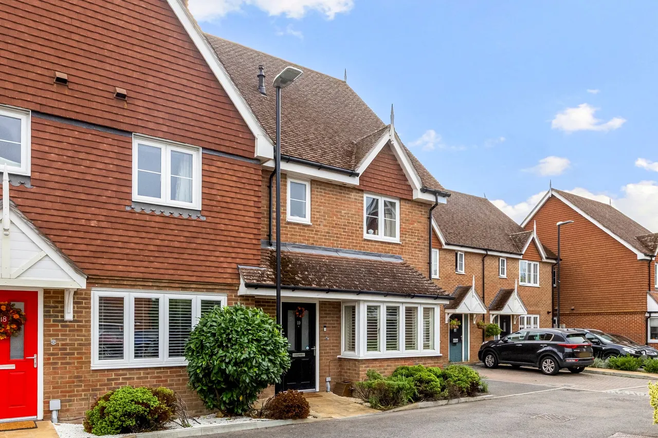 Edwards Close, Broadbridge Heath, RH12, photo 19